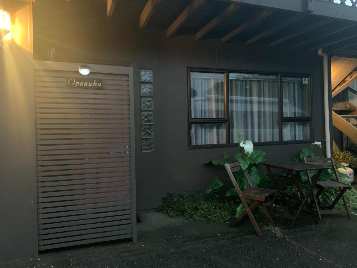 Hotel Opanuku Out West Auckland Esterno foto